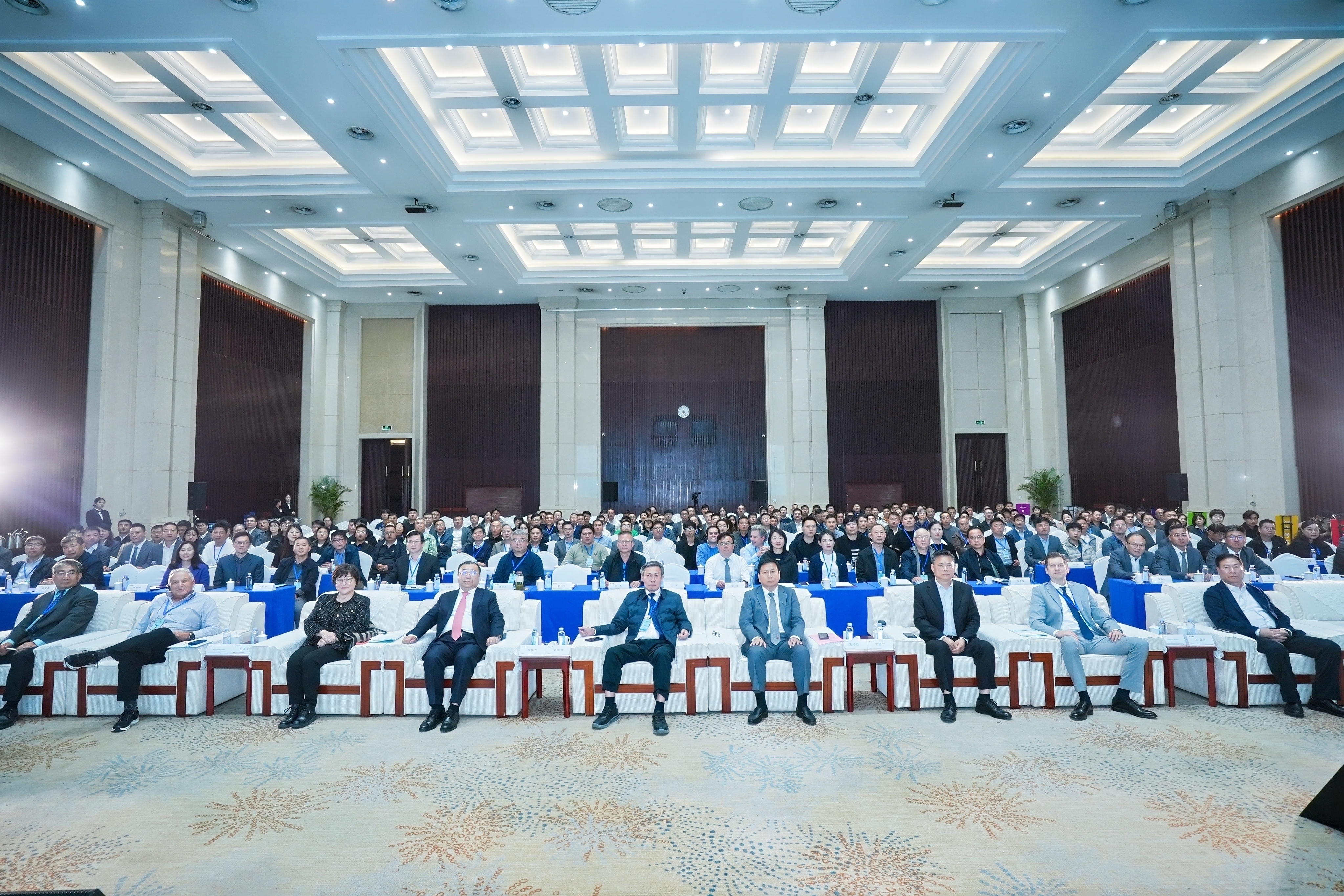 搭建全球對話平臺，共探新技術新標準新發展——玫德集團舉辦第二屆全球流體輸送高峰論壇